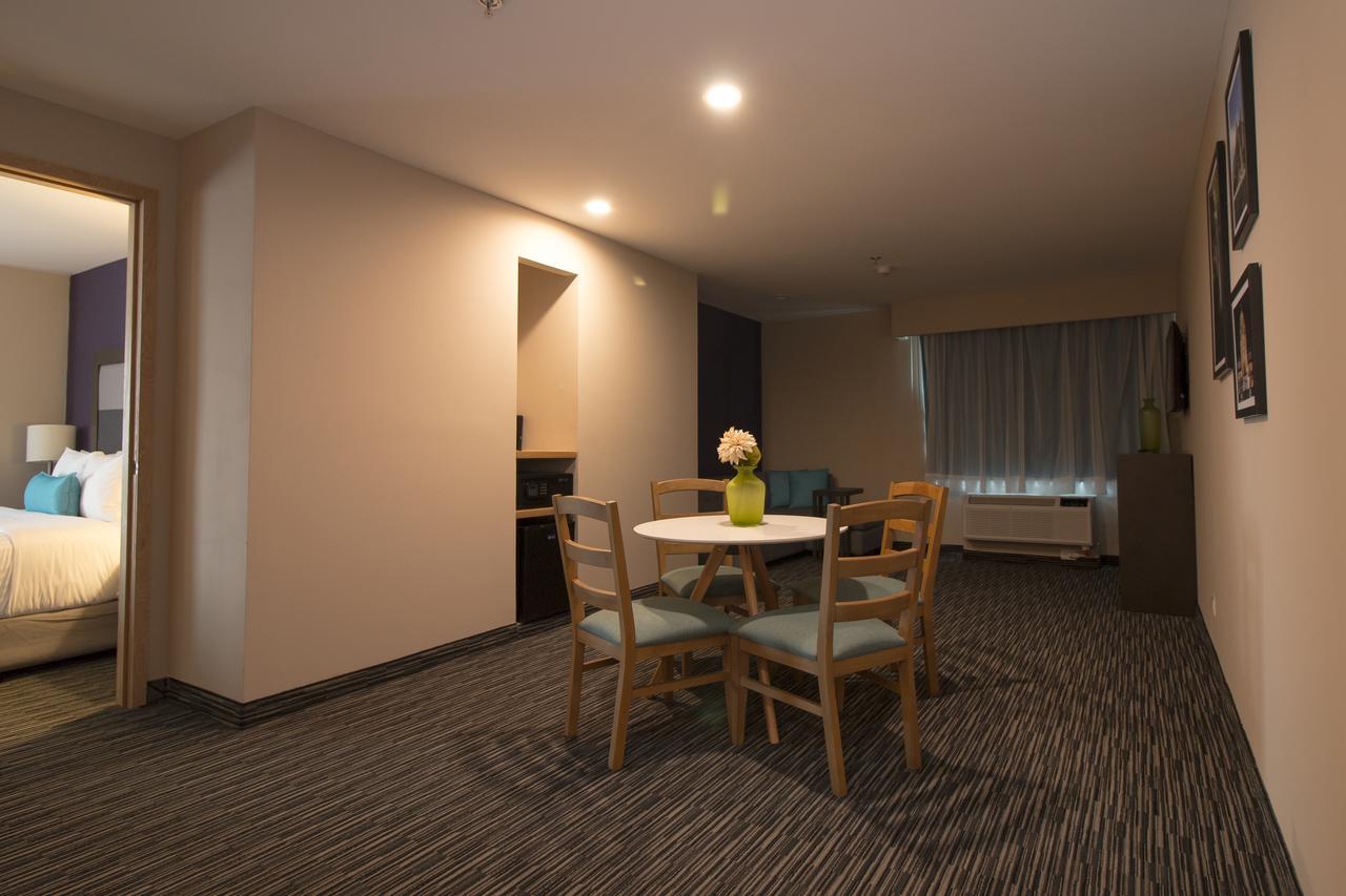 Chn Hotel Monterrey Aeropuerto, Trademark By Wyndham Apodaca Esterno foto